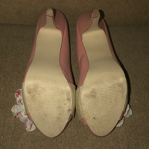 Pink Dolce by Mojo Moxy Pumps - Picture 5 of 8